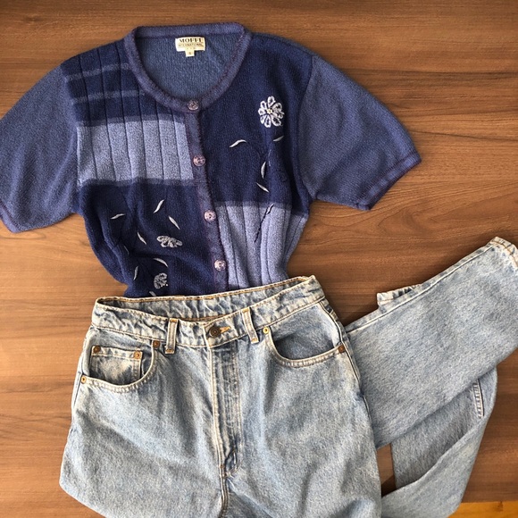 Vintage Tops - Vintage Floral Blue Knit Tee Top